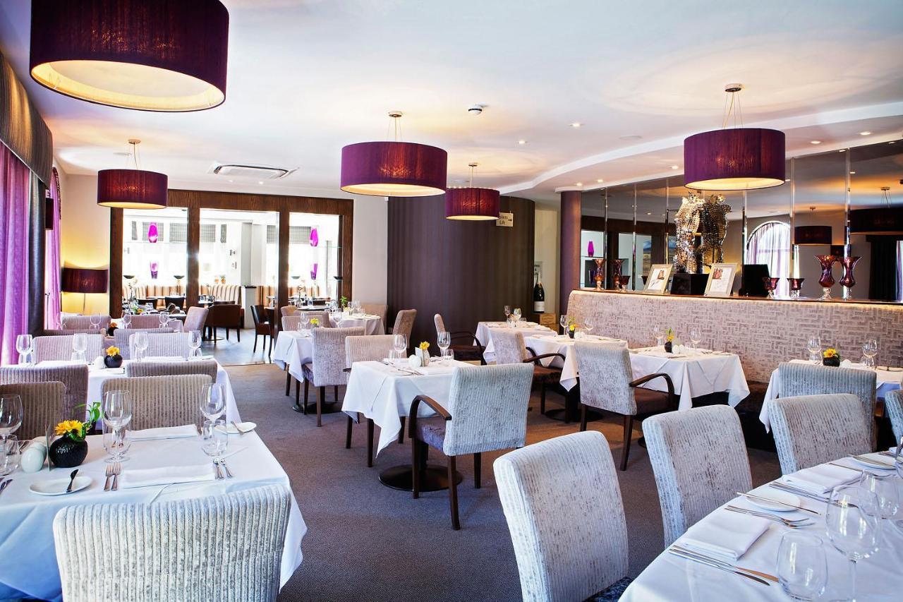315 Bar & Restaurant Hotel Huddersfield Exterior photo