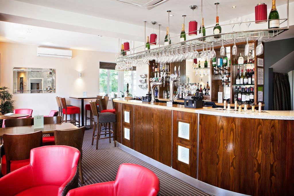 315 Bar & Restaurant Hotel Huddersfield Exterior photo